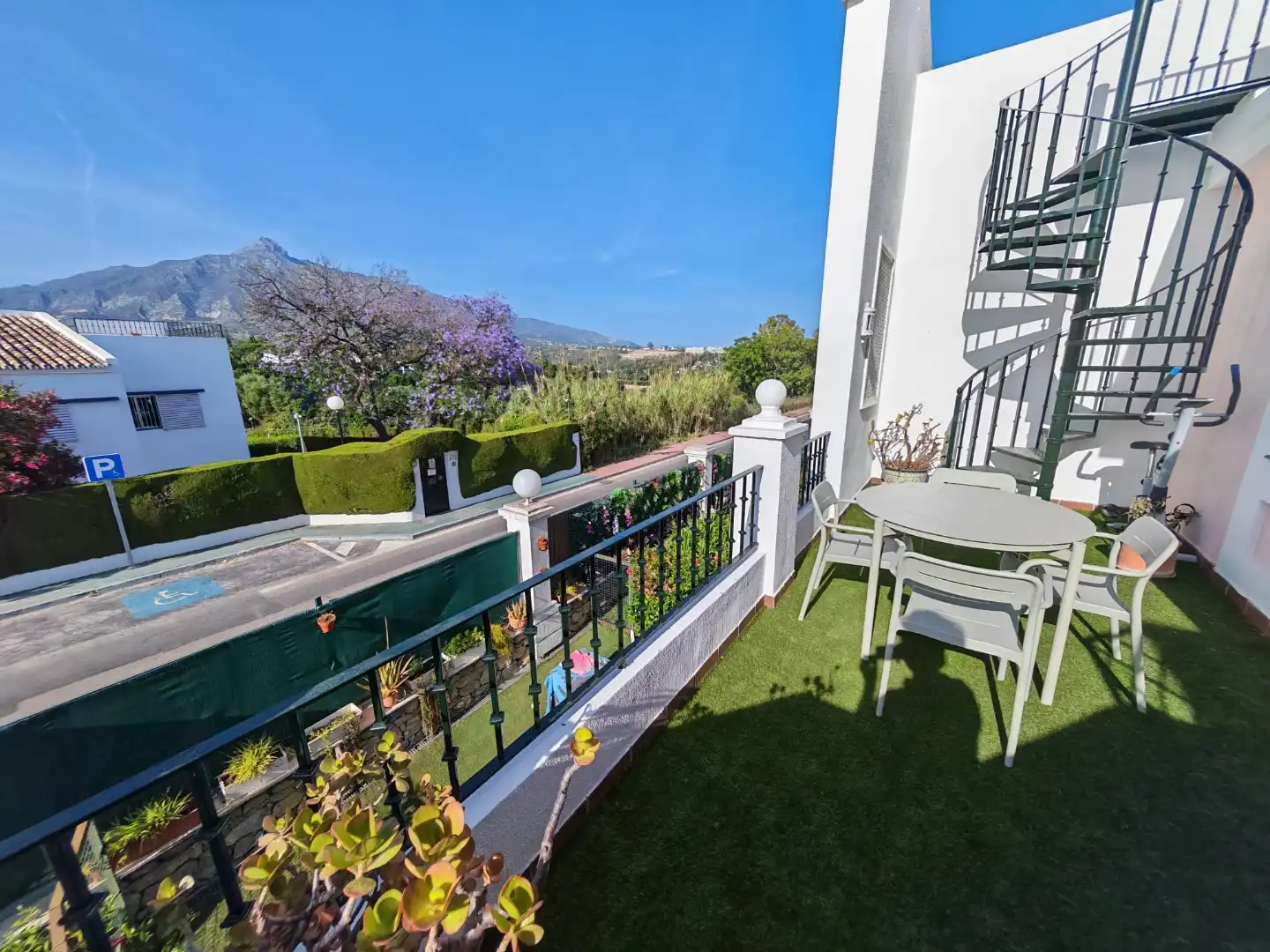 Piso en venta en Urbanizacion Nva Andalucia Aloha, 26, Aloha Terraza de Piso en venta en Marbella con Aire acondicionado, Terraza y Piscina