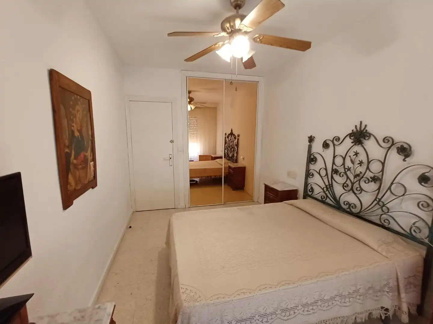 Piso en venta en Calle Curro Cúchares, 1, La Cruz Habitación de Piso en venta en Granada Capital con Balcón