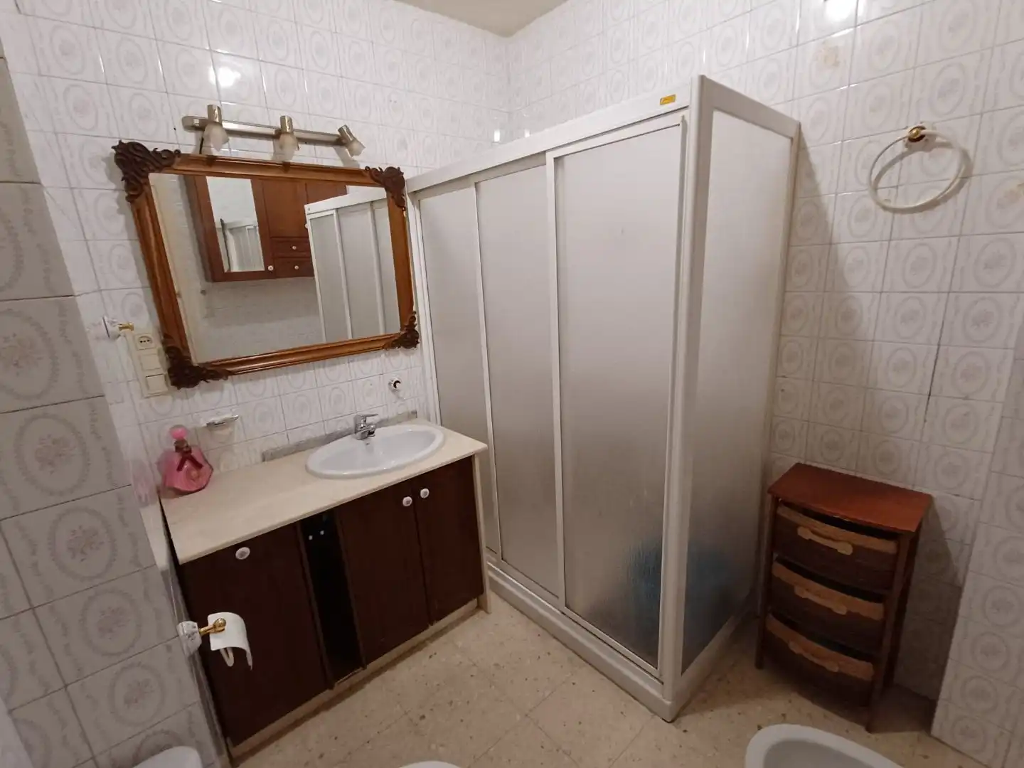 Piso en venta en Calle Curro Cúchares, 1, La Cruz Baño de Piso en venta en Granada Capital con Balcón