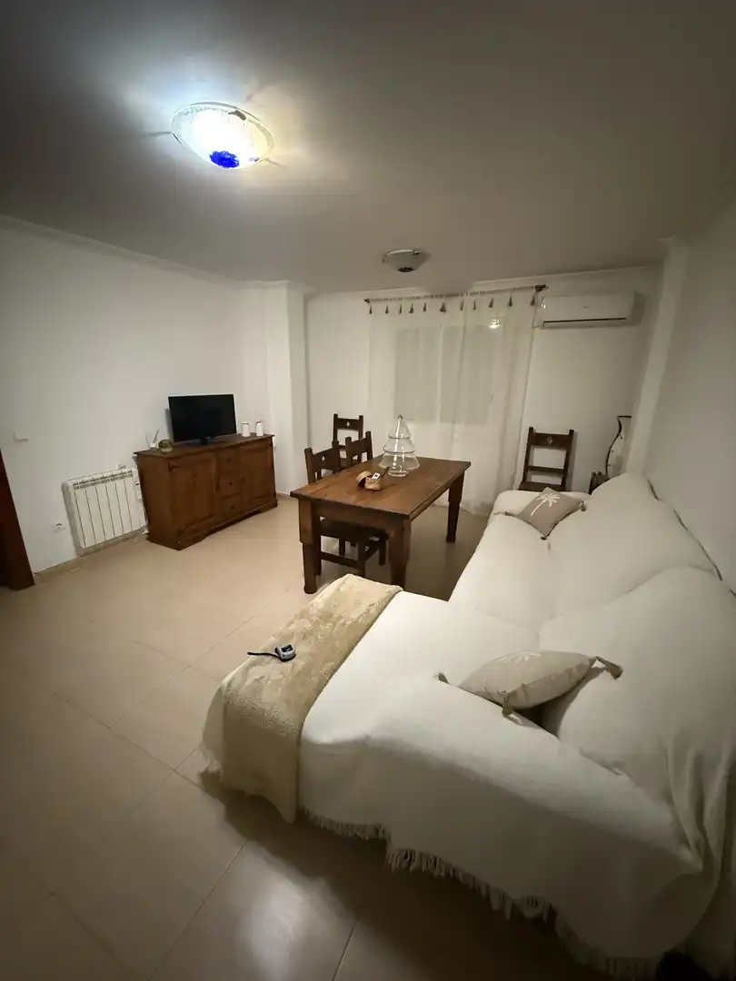 Pis en venda a Calle Emperador Carlos, 91, Úbeda Sala d'estar de Pis en venda en Úbeda amb Aire condicionat i Terrassa