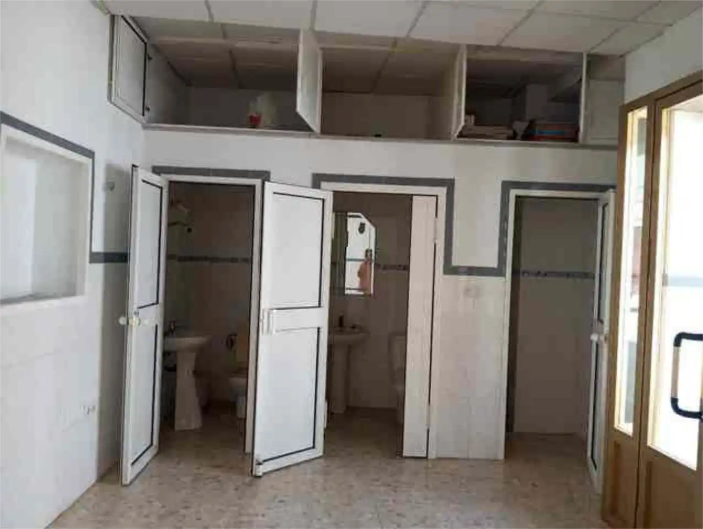 Bathroom of Commercial properties for rent in Morón de la Frontera