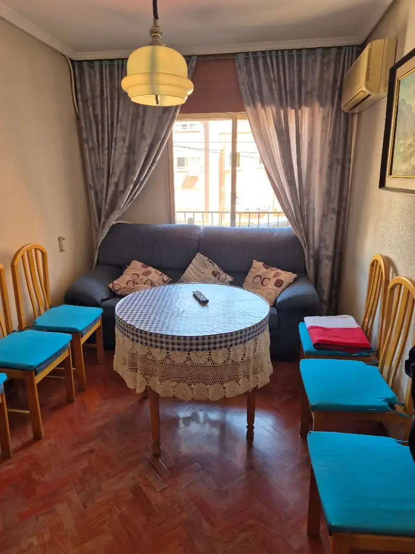 Sala de estar de Piso en venta en  Madrid Capital con Aire acondicionado, Terraza y Balcón