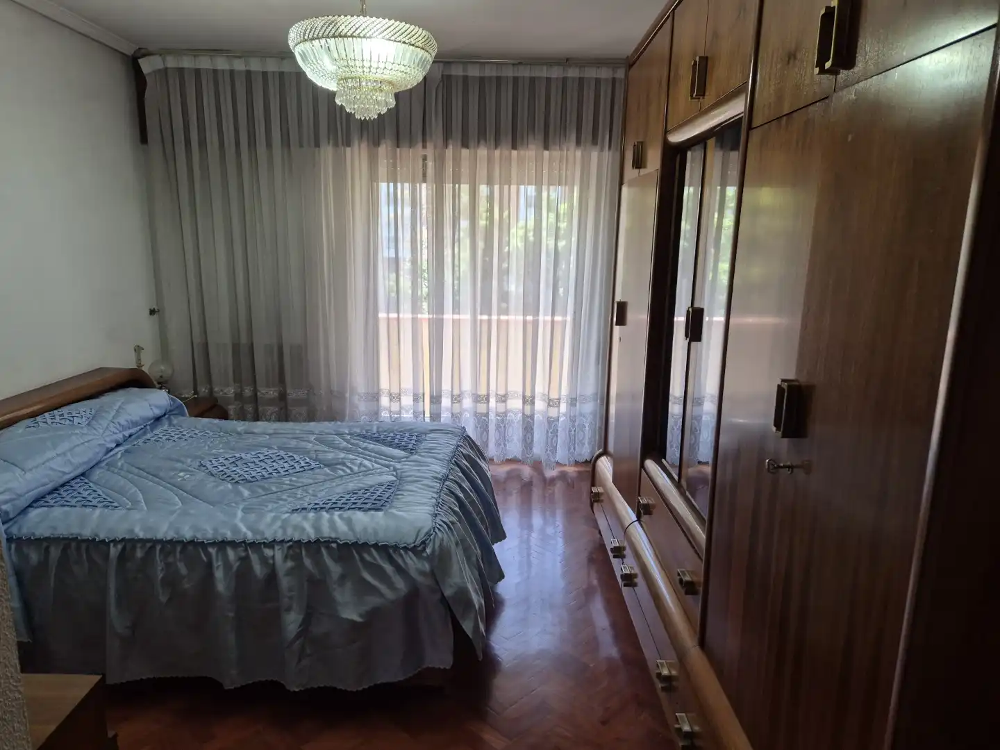 Habitación de Piso en venta en  Madrid Capital con Aire acondicionado, Terraza y Balcón