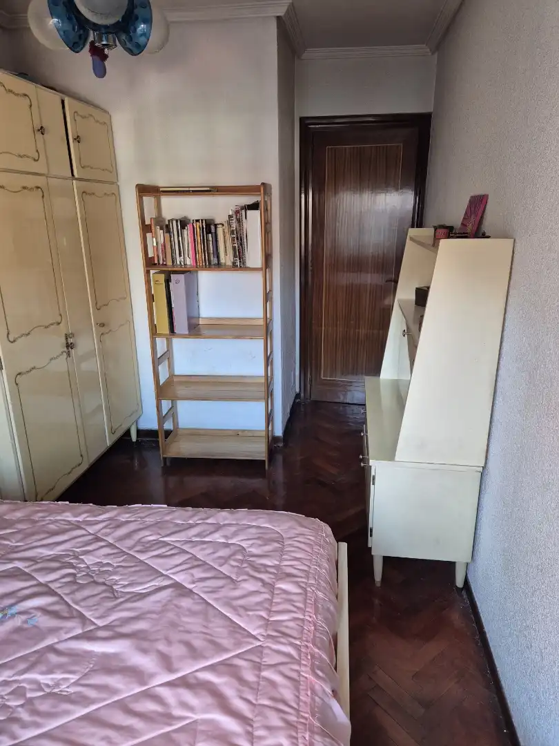Habitación de Piso en venta en  Madrid Capital con Aire acondicionado, Terraza y Balcón