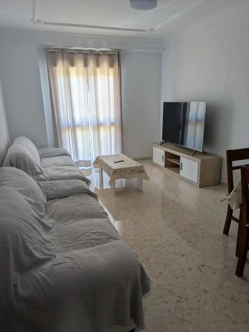 Piso en venta en Avenida José Antonio Gallego, 2, El Cuervo de Sevilla Sala de estar de Piso en venta en El Cuervo de Sevilla con Aire acondicionado, Trastero y Amueblado