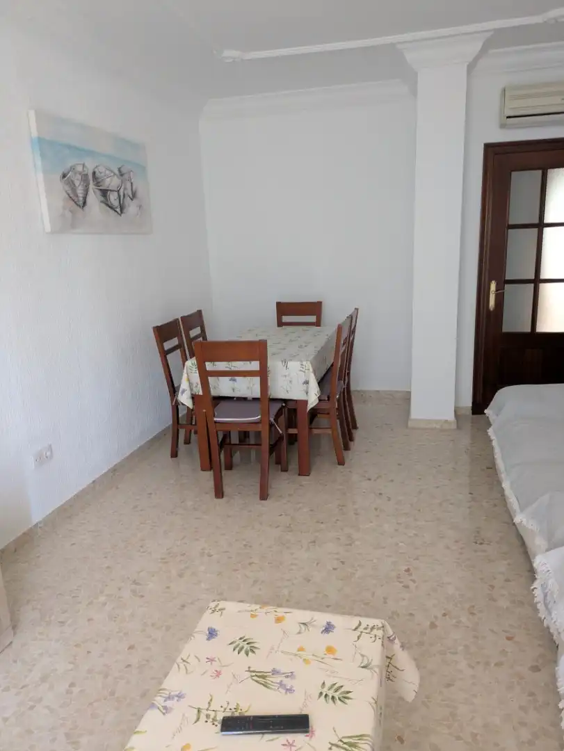 Piso en venta en Avenida José Antonio Gallego, 2, El Cuervo de Sevilla Comedor de Piso en venta en El Cuervo de Sevilla con Aire acondicionado, Trastero y Amueblado