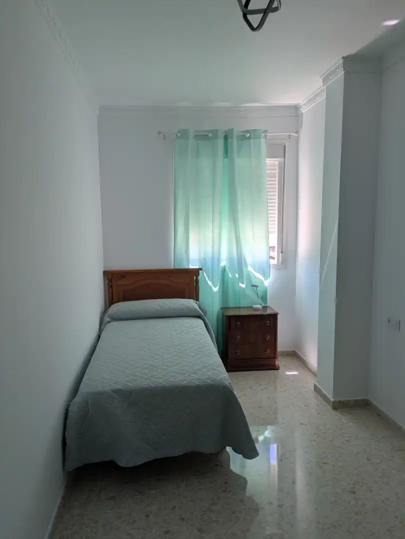 Piso en venta en Avenida José Antonio Gallego, 2, El Cuervo de Sevilla Habitación de Piso en venta en El Cuervo de Sevilla con Aire acondicionado, Trastero y Amueblado