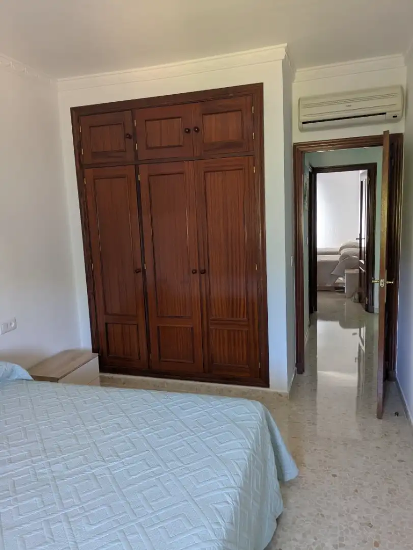 Piso en venta en Avenida José Antonio Gallego, 2, El Cuervo de Sevilla Habitación de Piso en venta en El Cuervo de Sevilla con Aire acondicionado, Trastero y Amueblado