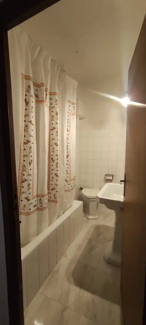 Flat for sale in Calle Mayor, 23, Almadén Bathroom of Flat for sale in Almadén with Parquet flooring, Furnished and Balcony