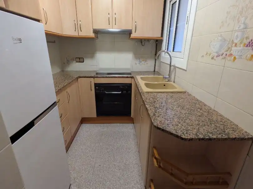 Piso en venta en Carrer D'arizala, 1, Sants-Badal Cocina de Piso en venta en Barcelona Capital con Balcón