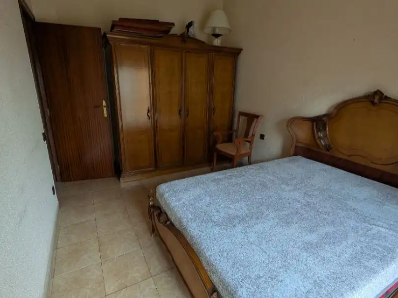 Piso en venta en Carrer D'arizala, 1, Sants-Badal Habitación de Piso en venta en Barcelona Capital con Balcón