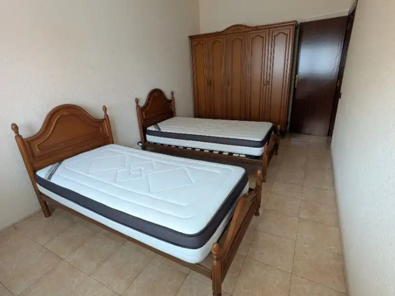 Piso en venta en Carrer D'arizala, 1, Sants-Badal Habitación de Piso en venta en Barcelona Capital con Balcón