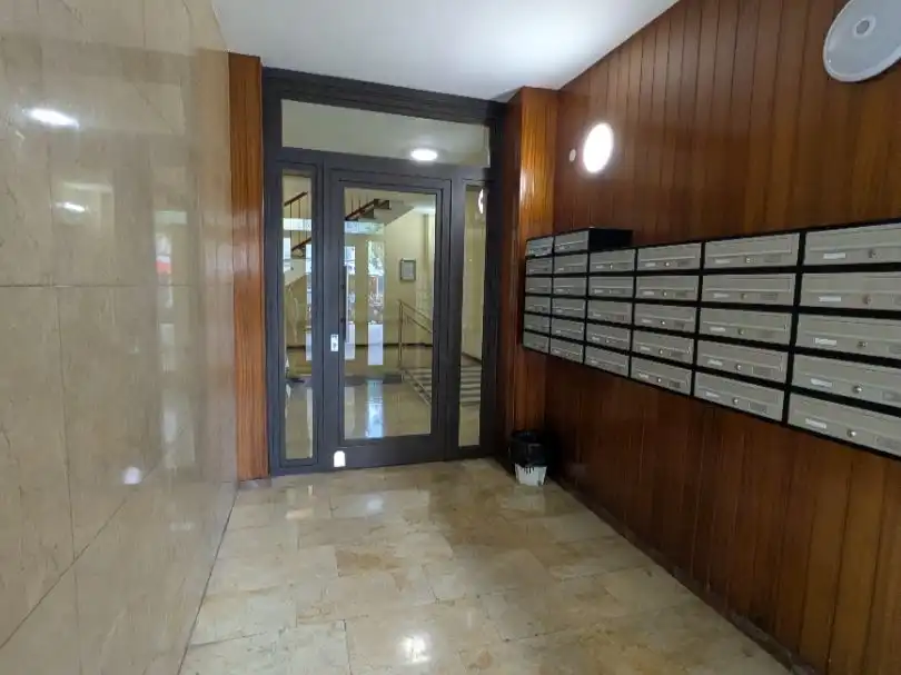 Piso en venta en Carrer D'arizala, 1, Sants-Badal Piso en venta en Barcelona Capital con Balcón