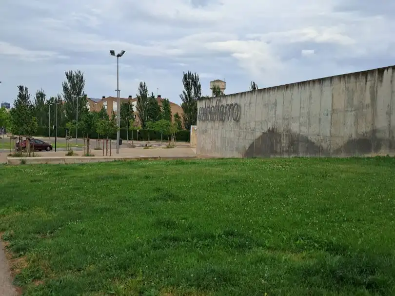 Flat for sale in Valdefierro Flat for sale in Zaragoza with Air Conditioner, Heating and Parquet flooring