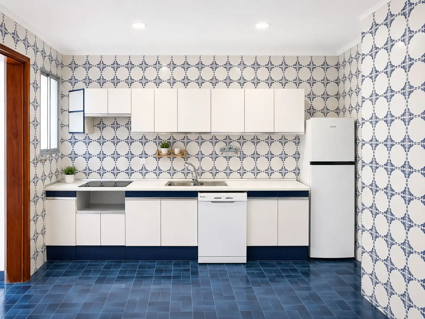 Flat for rent in Vegueta Kitchen of Flat for rent in Las Palmas de Gran Canaria with Parquet flooring and Balcony