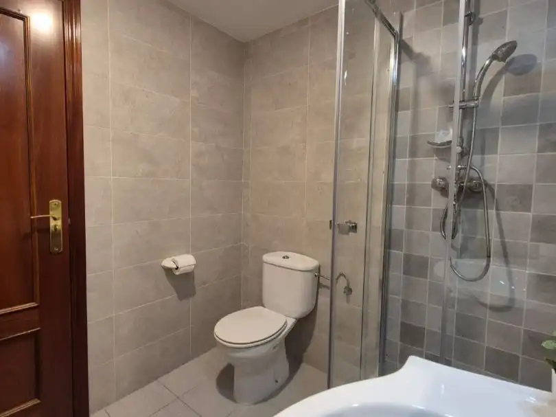 Wohnung zum Verkauf in Calle Toso Muñiz, 5, Versalles Badezimmer von Wohnung zum Verkauf in Avilés