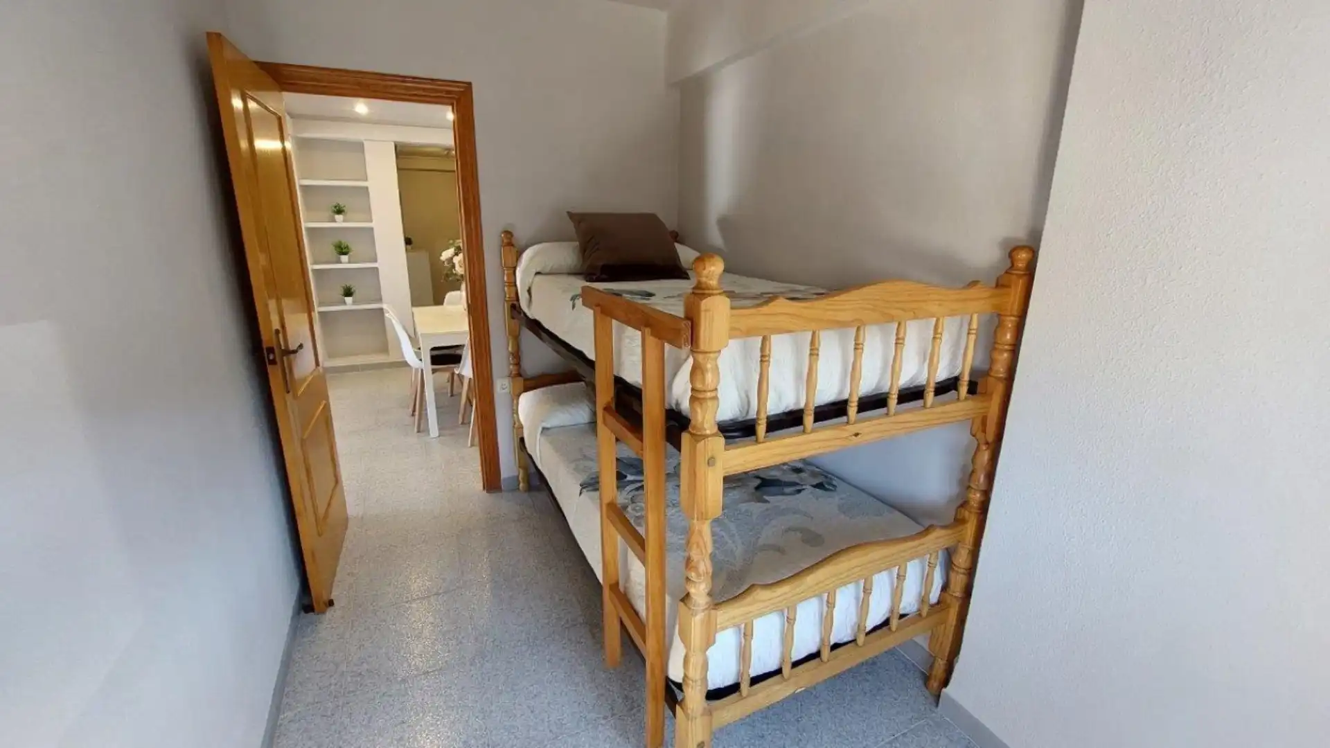Wohnung zur Miete in Carrer Doctor Terradell, 10, El Faro Schlafzimmer von Wohnung zur Miete in Cullera mit Klimaanlage, Abstellraum und Möbliert