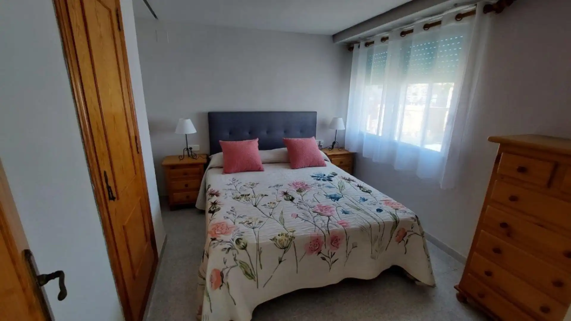 Wohnung zur Miete in Carrer Doctor Terradell, 10, El Faro Schlafzimmer von Wohnung zur Miete in Cullera mit Klimaanlage, Abstellraum und Möbliert