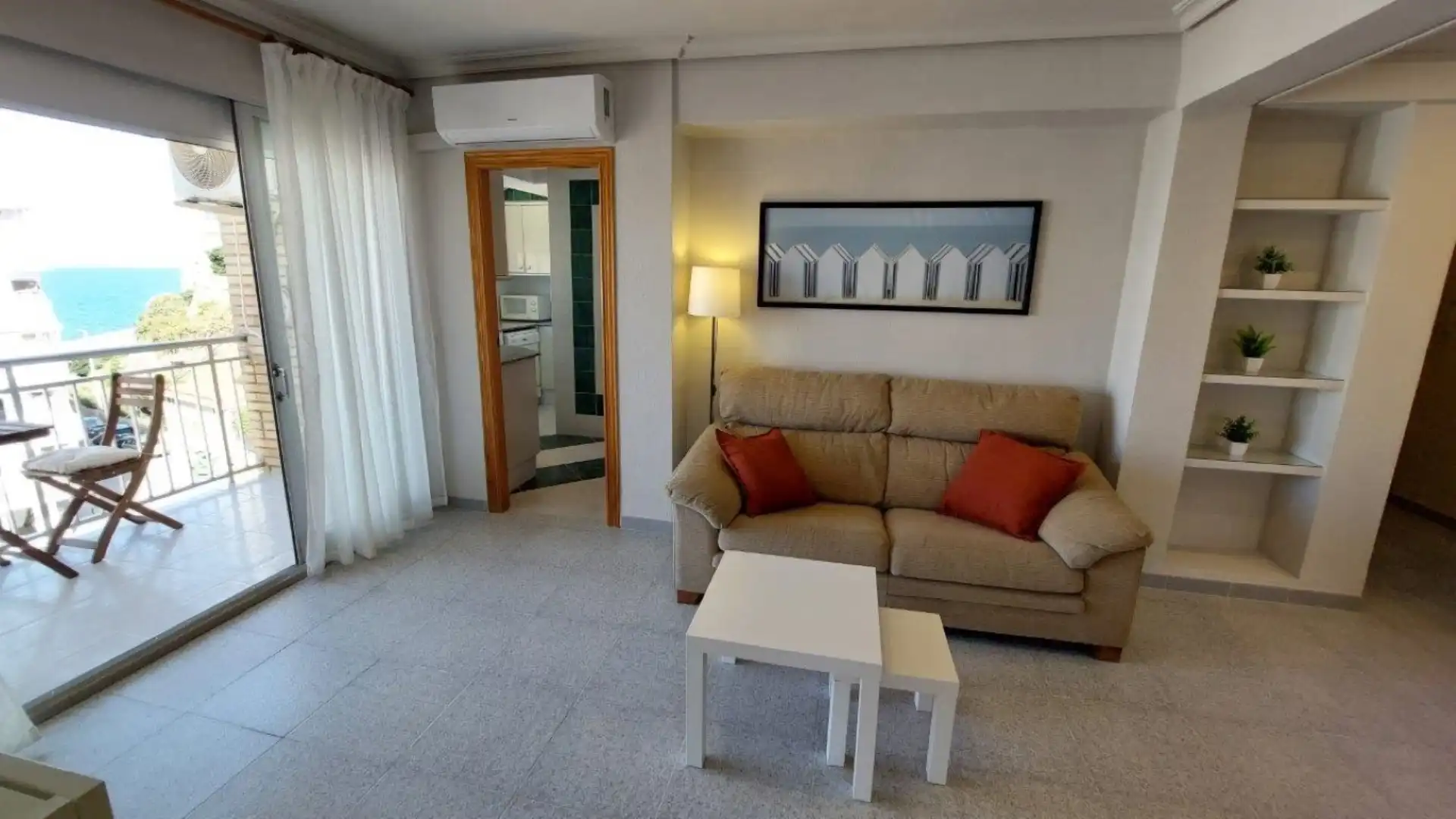Wohnung zur Miete in Carrer Doctor Terradell, 10, El Faro Wohnzimmer von Wohnung zur Miete in Cullera mit Klimaanlage, Abstellraum und Möbliert