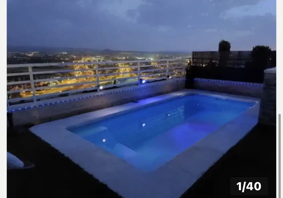 Einfamilien-Reihenhaus zum Verkauf in Camino de las Conejeras, 52, Camino de los Neveros - Serrallo Schwimmbecken von Einfamilien-Reihenhaus zum Verkauf in Granada Capital mit Klimaanlage, Terrasse und Schwimmbad