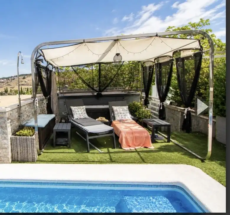 Einfamilien-Reihenhaus zum Verkauf in Camino de las Conejeras, 52, Camino de los Neveros - Serrallo Terrasse von Einfamilien-Reihenhaus zum Verkauf in Granada Capital mit Klimaanlage, Terrasse und Schwimmbad