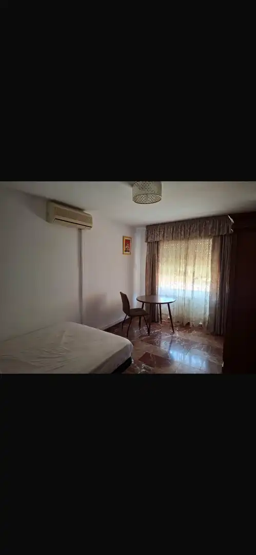 Flat for rent in Calle Cardenal Parrado, 41, San Francisco Javier Bedroom of Flat for rent in Granada with Air Conditioner, Heating and Private garden