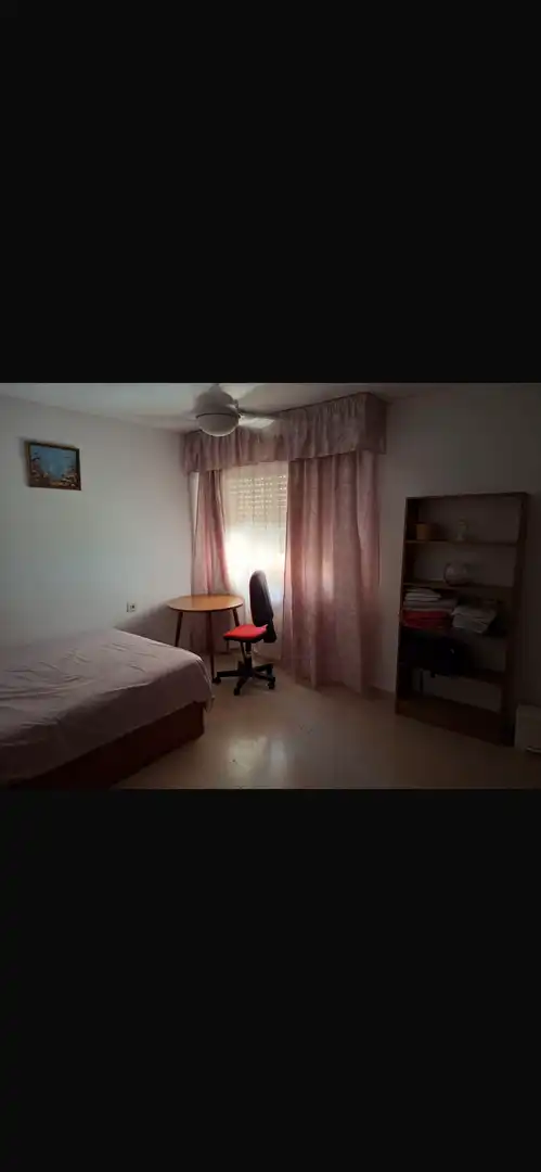 Flat for rent in Calle Cardenal Parrado, 41, San Francisco Javier Bedroom of Flat for rent in Granada with Air Conditioner, Heating and Private garden