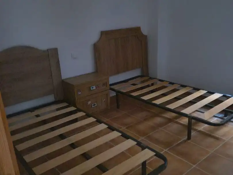 Wohnung zur Miete in Calle Navarrisquillos, 2, Navahermosa Schlafzimmer von Wohnung zur Miete in Navahermosa mit Heizung, Möbliert und Balkon