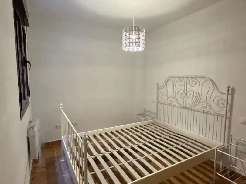 Wohnung zur Miete in Calle Navarrisquillos, 2, Navahermosa Schlafzimmer von Wohnung zur Miete in Navahermosa mit Heizung, Möbliert und Balkon