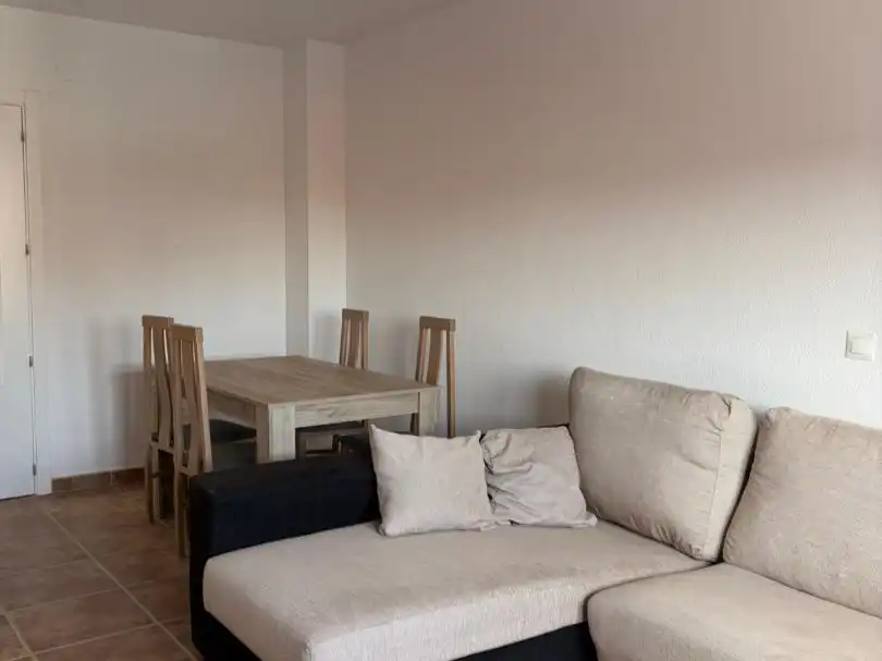 Wohnung zur Miete in Calle Navarrisquillos, 2, Navahermosa Wohnzimmer von Wohnung zur Miete in Navahermosa mit Heizung, Möbliert und Balkon