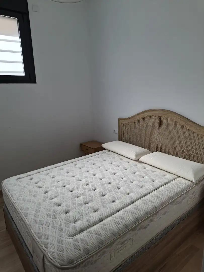 Bedroom of Apartments for rent in Cáceres  with Air Conditioner, Heating and Parquet flooring