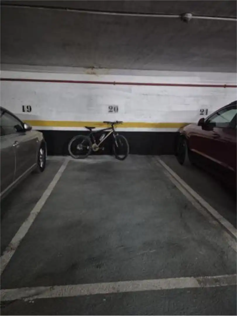 Parking of Garage for rent in Madrid