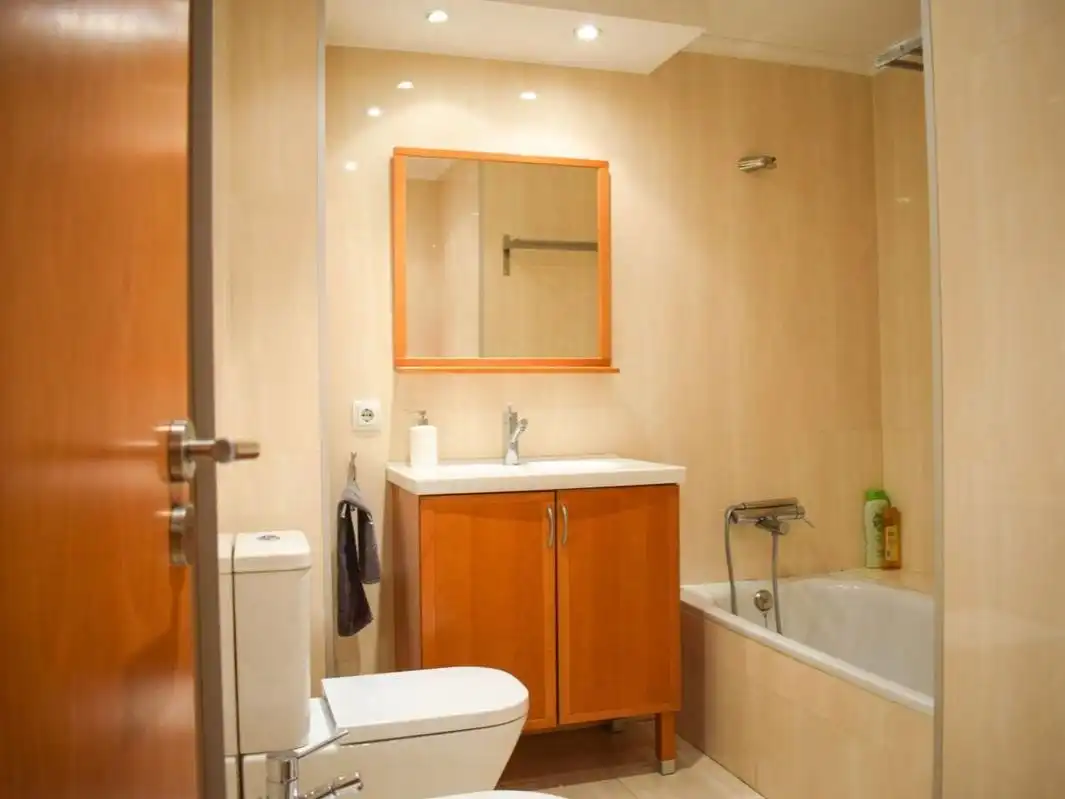 Apartamento de alquiler en Carrer de la Ciutat de Reus, 2, Centre Baño de Apartamento de alquiler en Salou con Amueblado