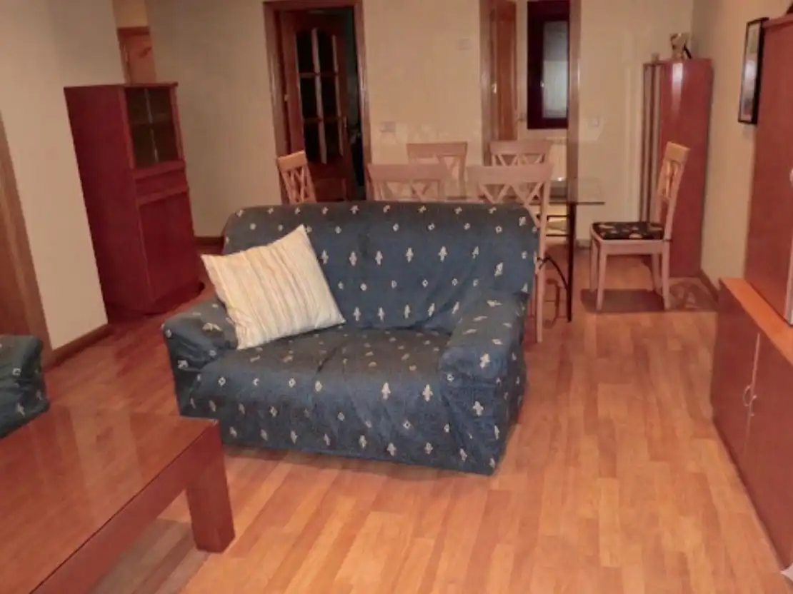 Apartament de lloguer a Calle Campomanes, 49, Pueblo Sala d'estar de Apartament de lloguer en Pozuelo de Alarcón amb Aire condicionat, Calefacció i Traster