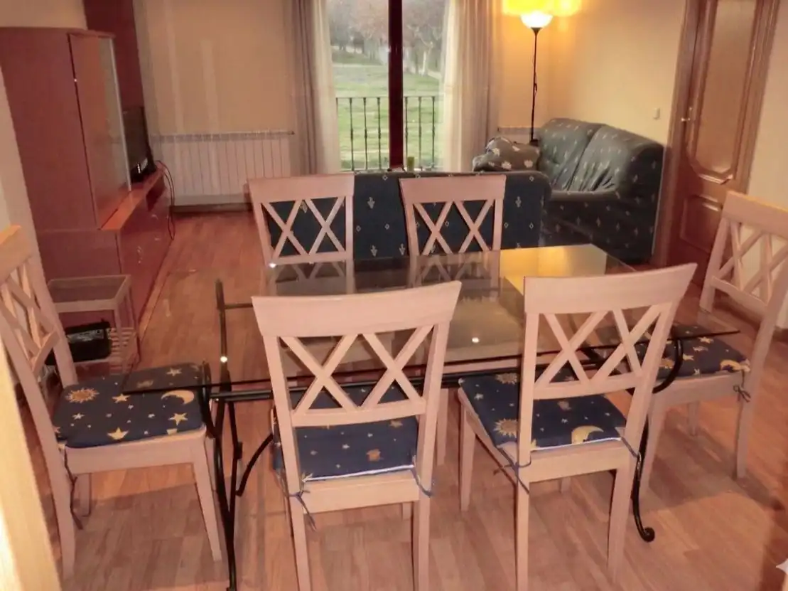 Apartament de lloguer a Calle Campomanes, 49, Pueblo Menjador de Apartament de lloguer en Pozuelo de Alarcón amb Aire condicionat, Calefacció i Traster