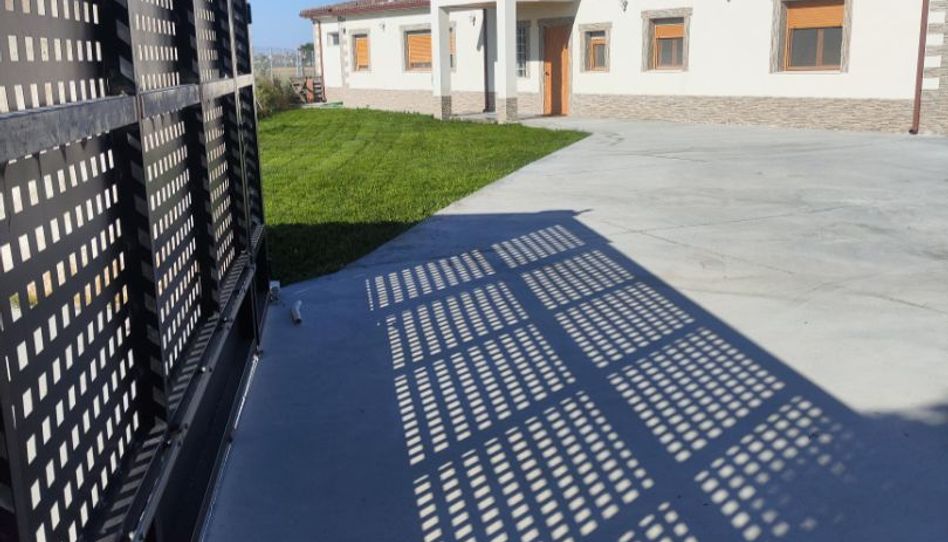 Finca rústica en venda a Calle Empedrada, 23, Alcazarén, Valladolid - imatge 1 Foto 1 de Finca rústica en venda a Calle Empedrada, 23, Alcazarén, Valladolid