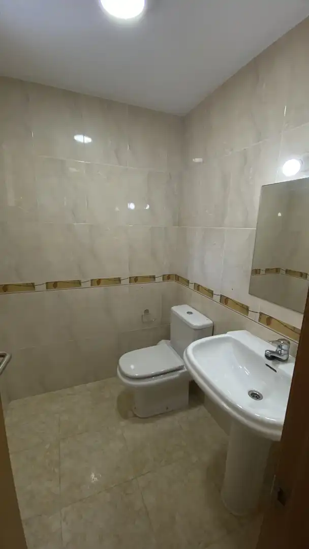 Flat for sale in Calle Miguel Rueda, 64, Aguadulce Norte Bathroom of Flat for sale in Roquetas de Mar with Air Conditioner, Terrace and Swimming Pool