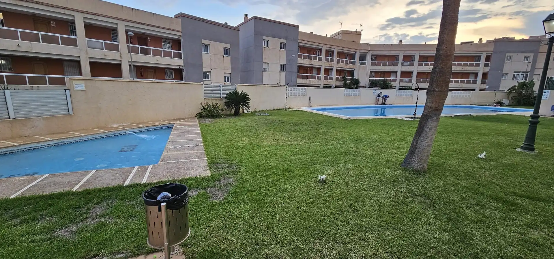 Flat for sale in Calle Miguel Rueda, 64, Aguadulce Norte Swimming pool of Flat for sale in Roquetas de Mar with Air Conditioner, Terrace and Swimming Pool