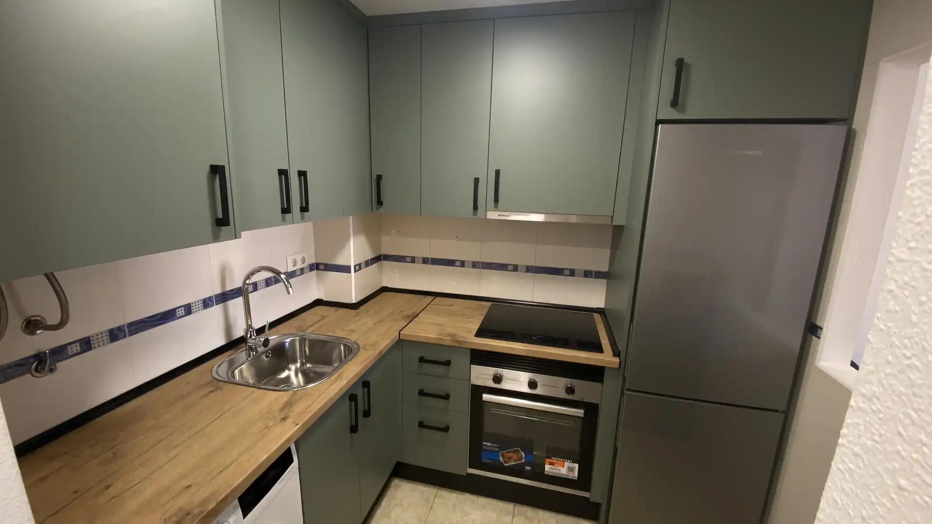Flat for sale in Calle Miguel Rueda, 64, Aguadulce Norte Kitchen of Flat for sale in Roquetas de Mar with Air Conditioner, Terrace and Swimming Pool