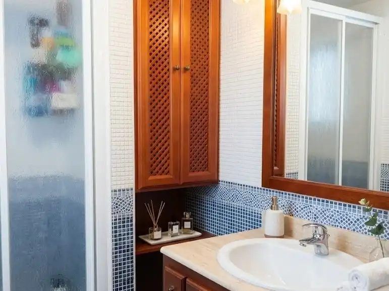 Baño de Casa adosada en venta en Málaga con Aire acondicionado, Calefacción y Parquet