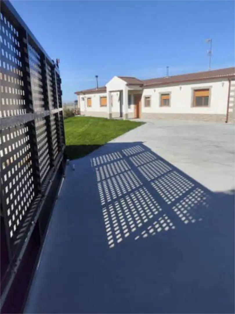Casa o chalet en venta en Alcazarén Jardín de Casa o chalet en venta en Alcazarén