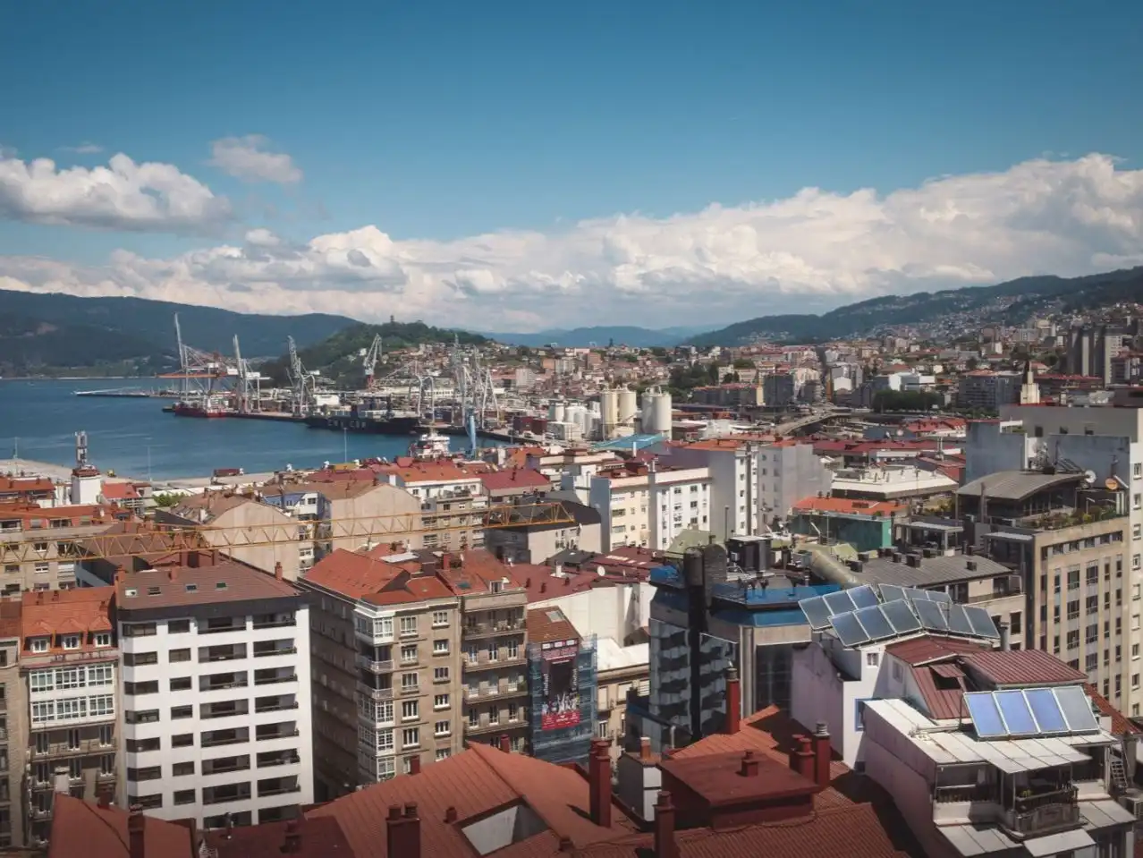Vista exterior de Dúplex en venta en Vigo  con Terraza