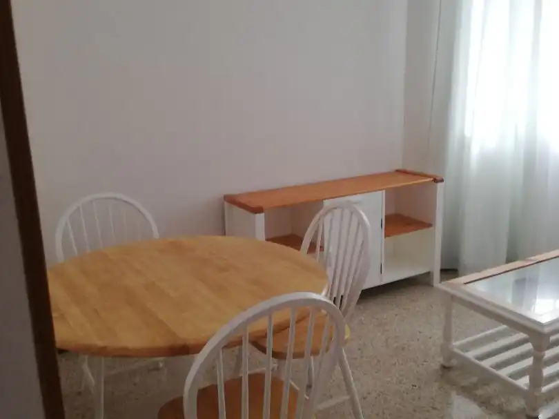 Apartamento de alquiler en Calle Canalejas, 44, Arenales - Lugo - Avda. Marítima Comedor de Apartamento de alquiler en Las Palmas de Gran Canaria con Amueblado