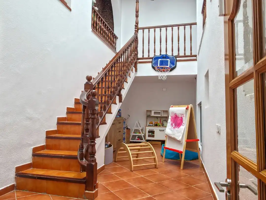 Houses for sale in Calle Calvario, 10, San Lorenzo Houses for sale in Calle Calvario, 10, San Lorenzo