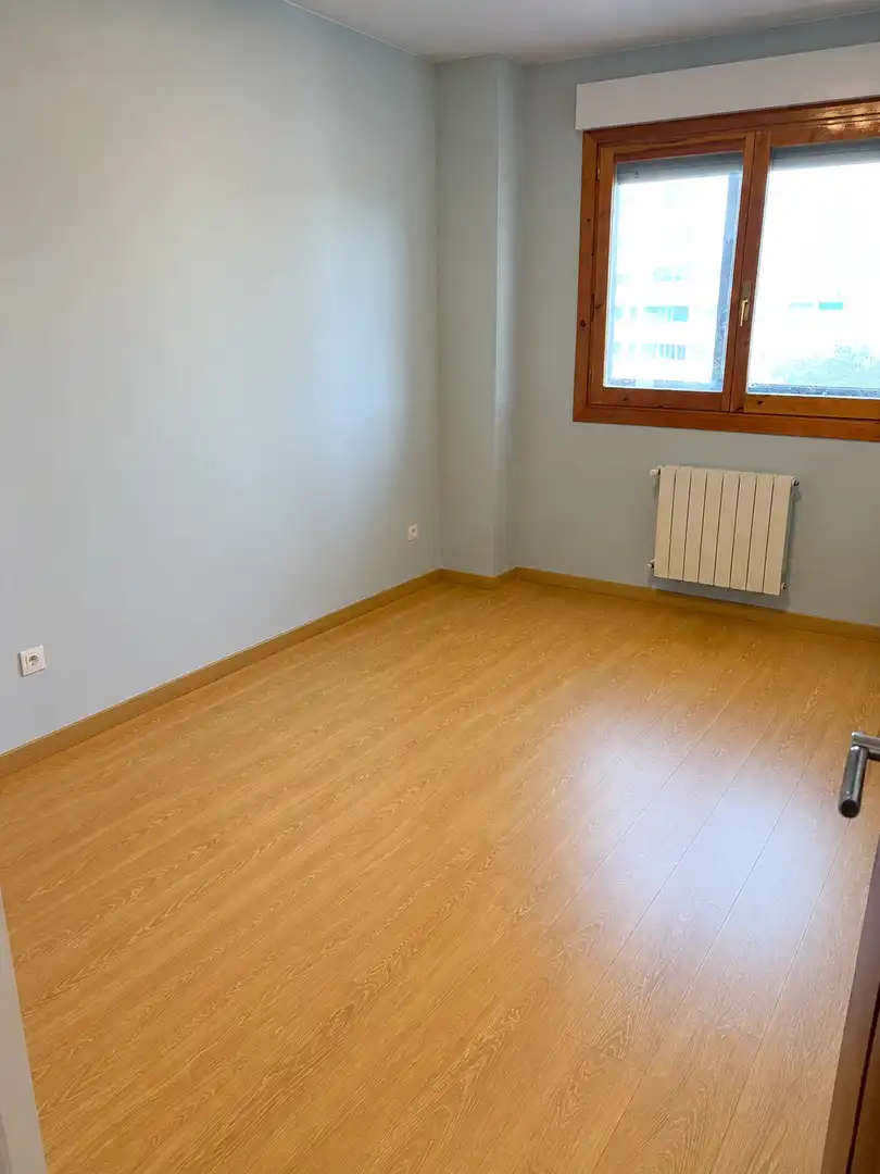 Flat for sale in Calle de Pablo Neruda, 20, Grancasa Bedroom of Flat for sale in Zaragoza with Air Conditioner, Heating and Private garden