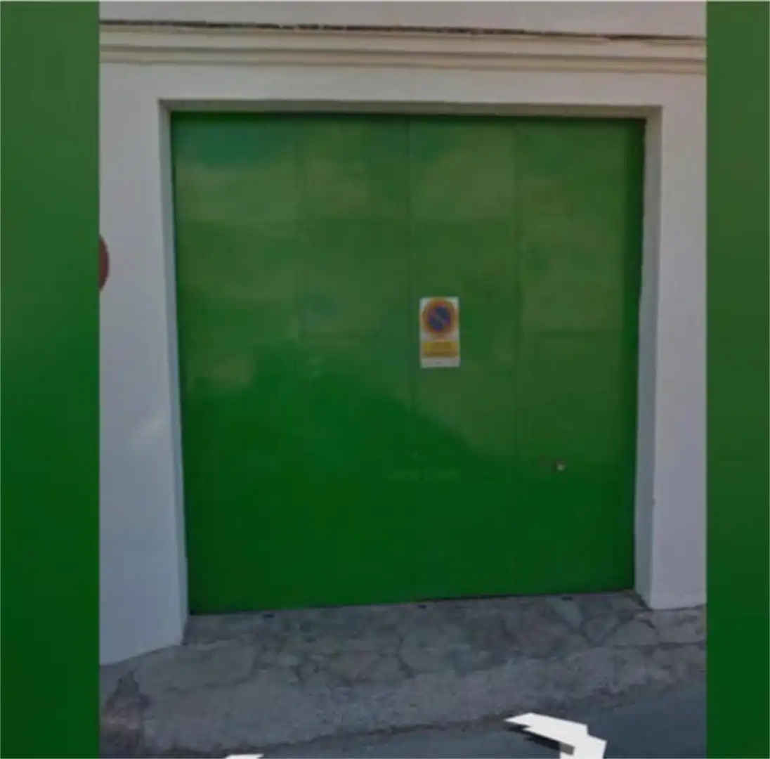 Garaje de alquiler en Paradas