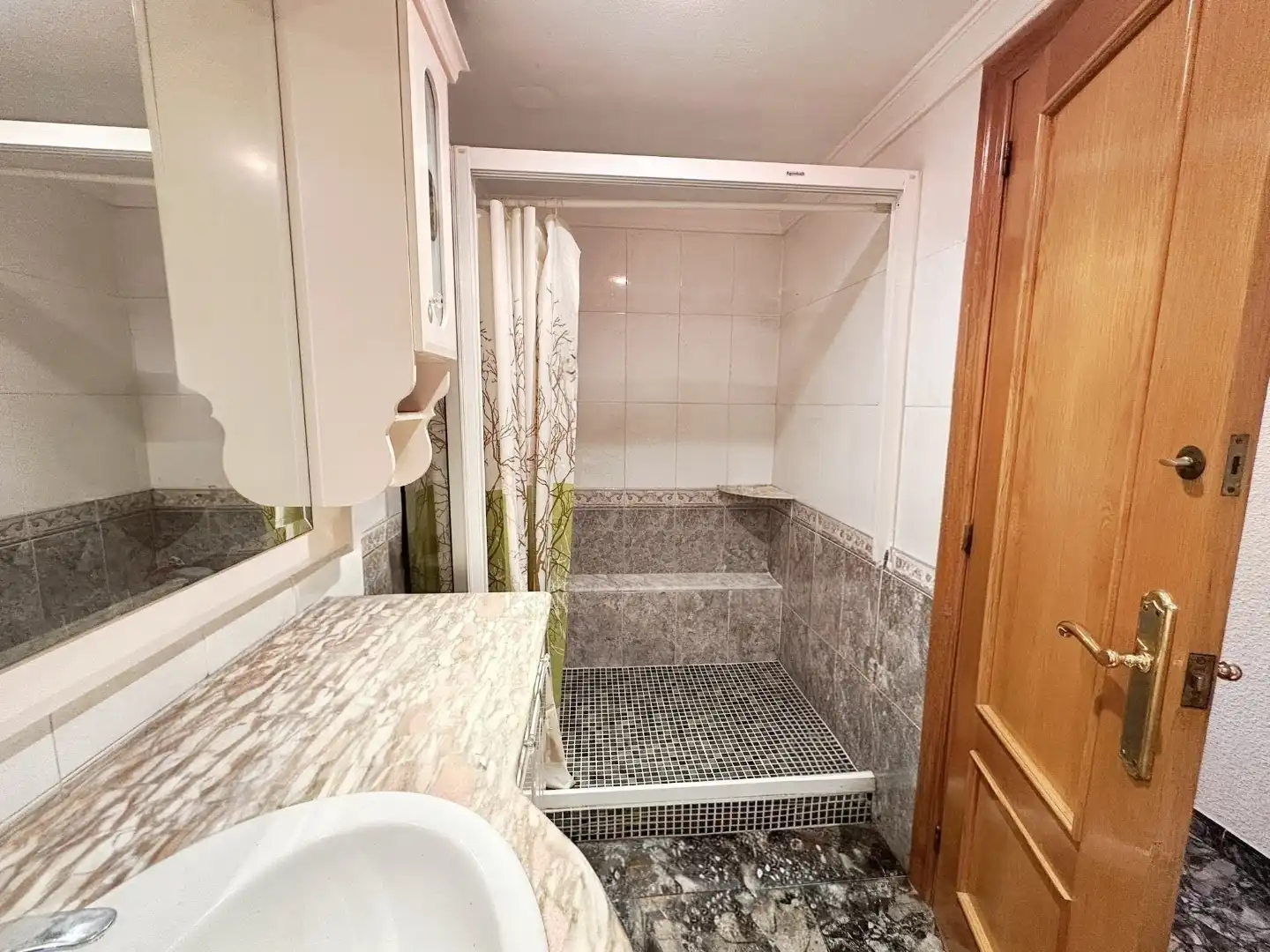 Badezimmer von Wohnung zum Verkauf in Crevillent mit Balkon