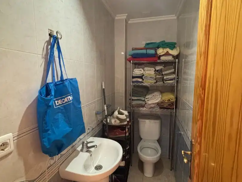 Flat for sale in Calle Vicente Blasco Ibáñez, 146, Zona Playa del Cura Bathroom of Flat for sale in Torrevieja with Air Conditioner, Terrace and Swimming Pool