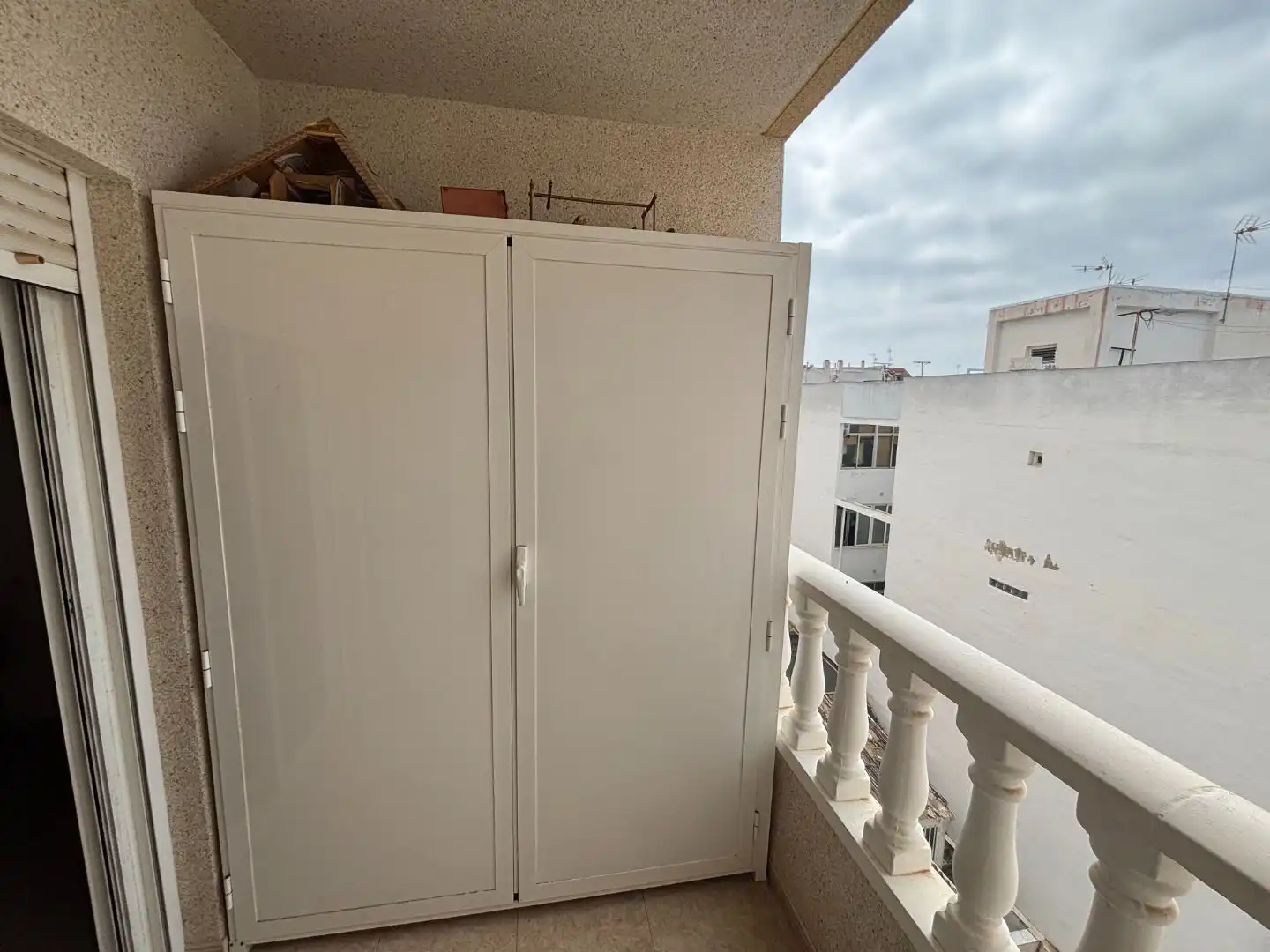Flat for sale in Calle Vicente Blasco Ibáñez, 146, Zona Playa del Cura Balcony of Flat for sale in Torrevieja with Air Conditioner, Terrace and Swimming Pool