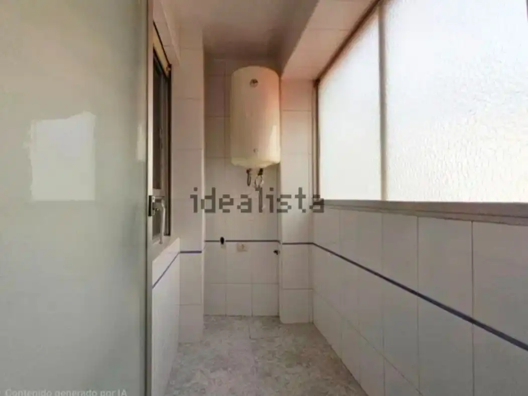 Badezimmer von Wohnung zum Verkauf in Alicante / Alacant mit Balkon